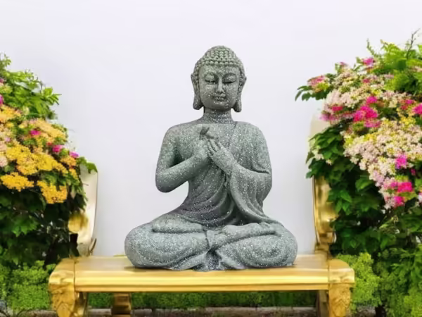 Buda de Piedra Manos en Pecho