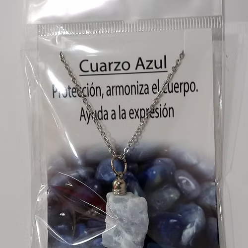 Dije con Cadena Cuarzo Azul en Bruto
