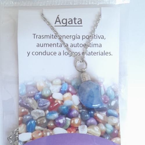 Dije con Cadena Ágata Azul